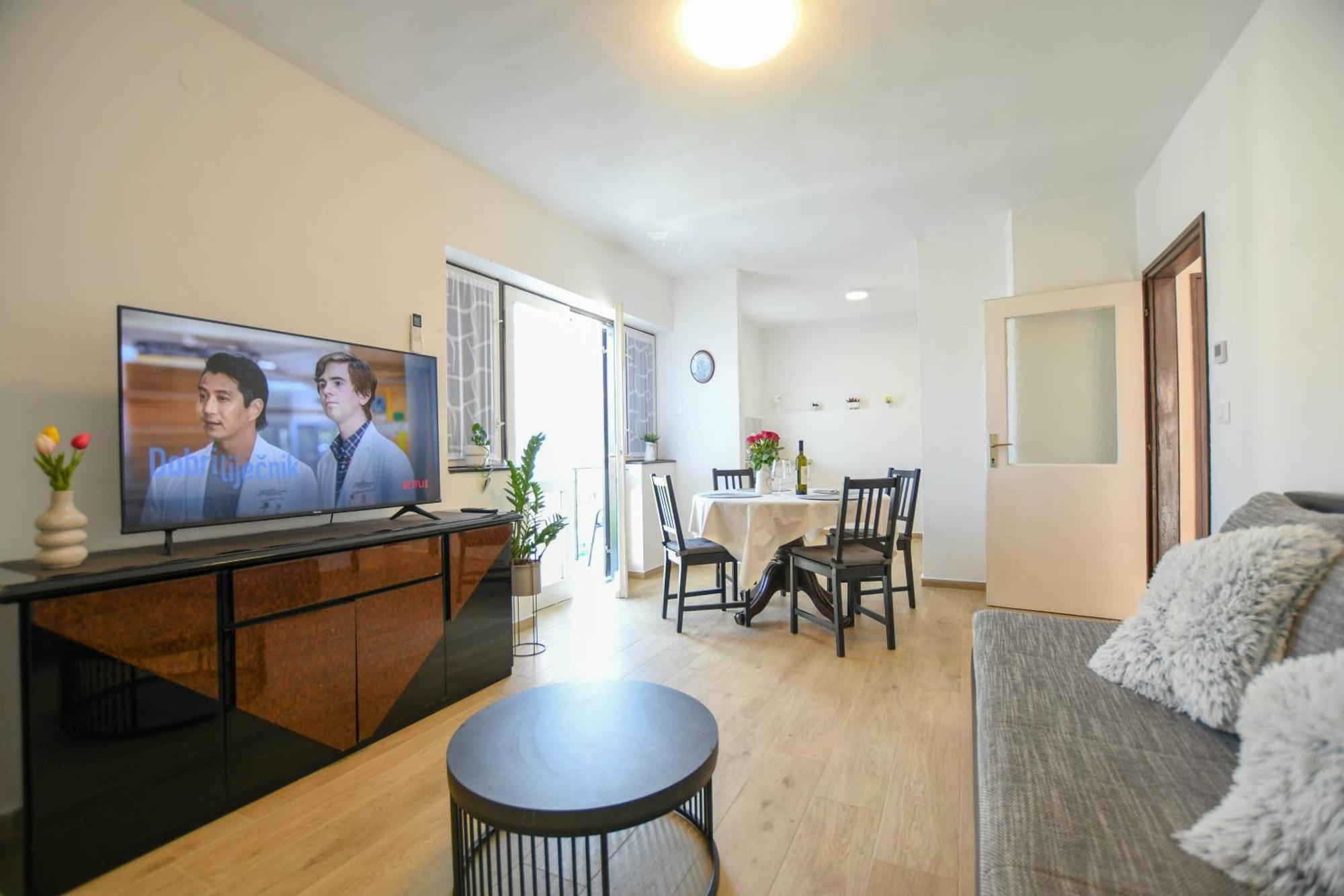 Apartment Brle Porec Esterno foto