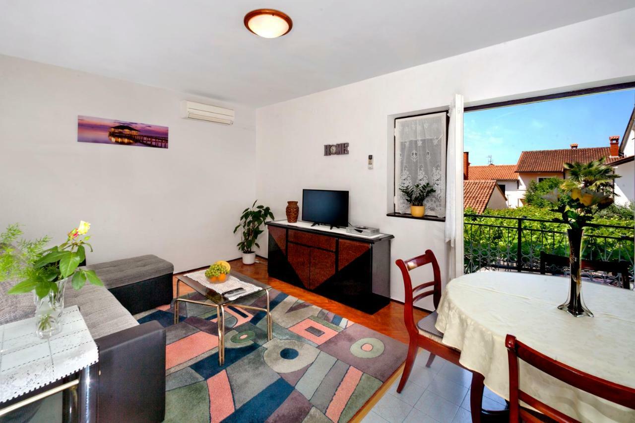 Apartment Brle Porec Esterno foto